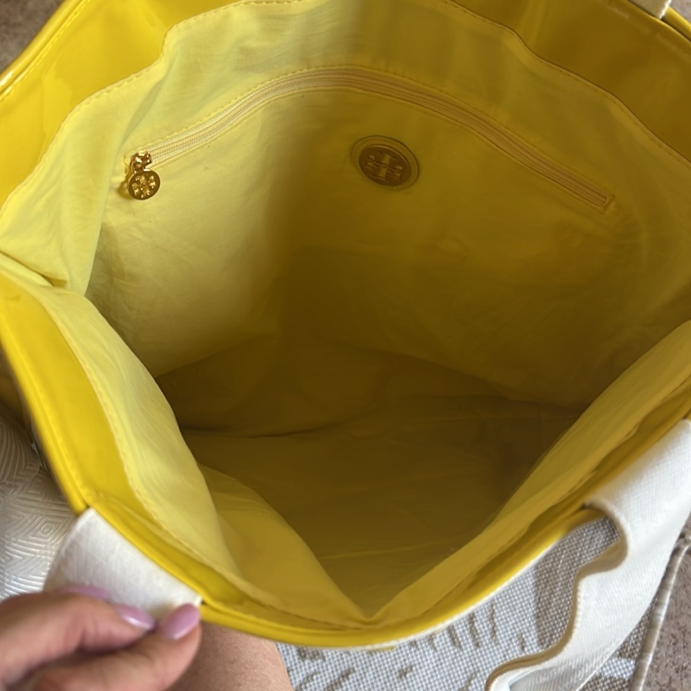 Tory Burch Tote - Picture 2 of 7